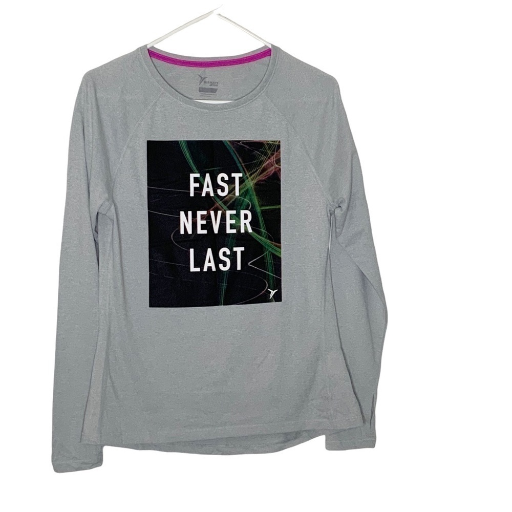 𝅺OLD navy active long-sleeve top. Light grey. Size M